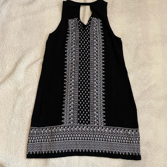 Old Navy Black Casual Dress - Picture 3 of 4